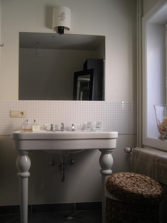 Huyze-Peppins Bed and Breakfast Maldegem Exteriör bild